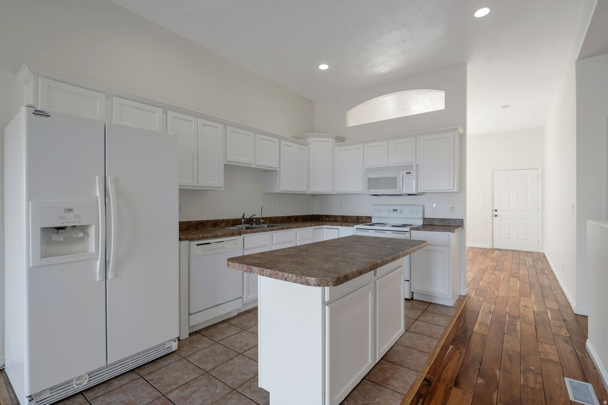 SOUTH MOUNTAIN - Residential