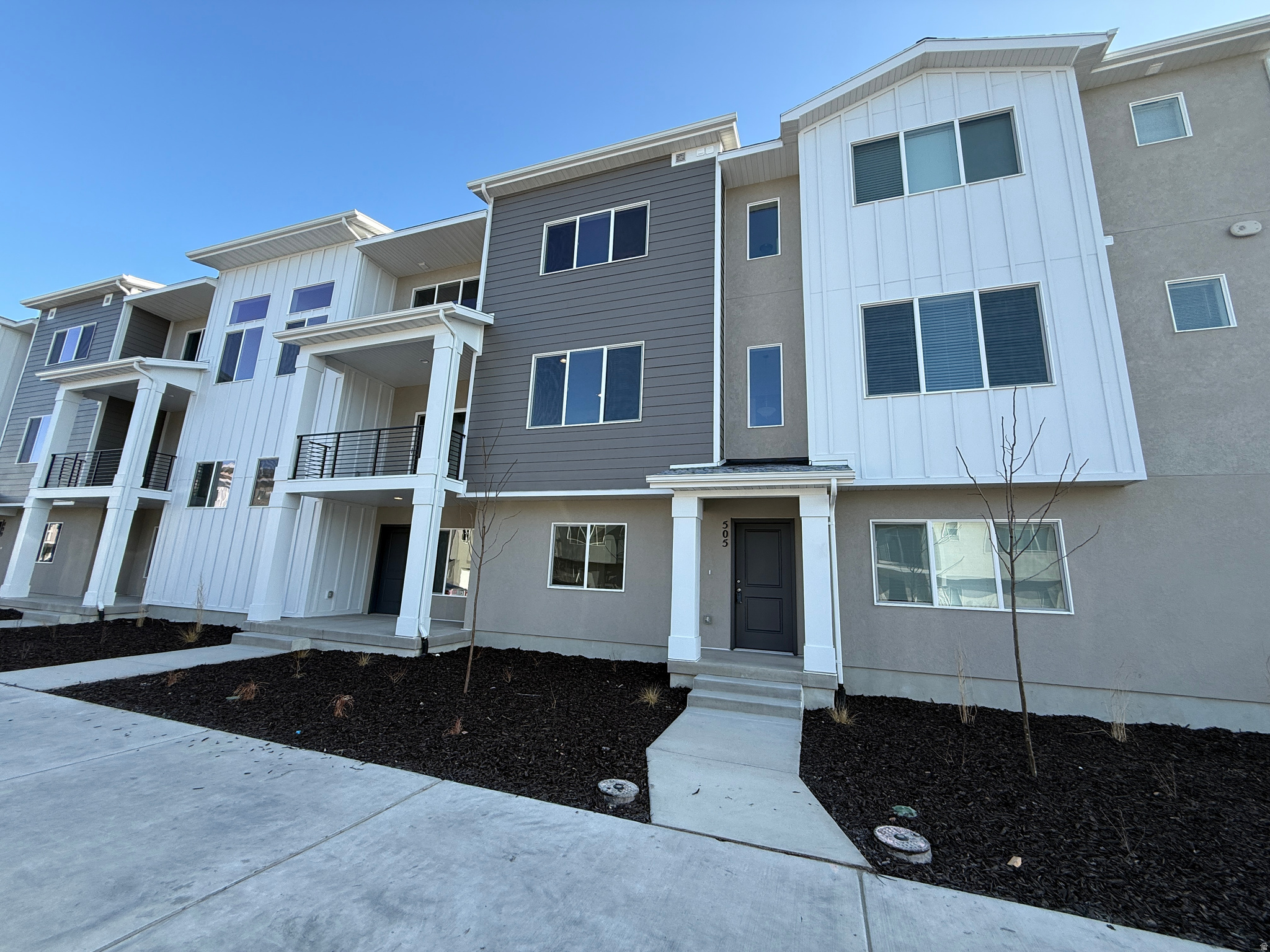 MEADOWBROOK - Residential