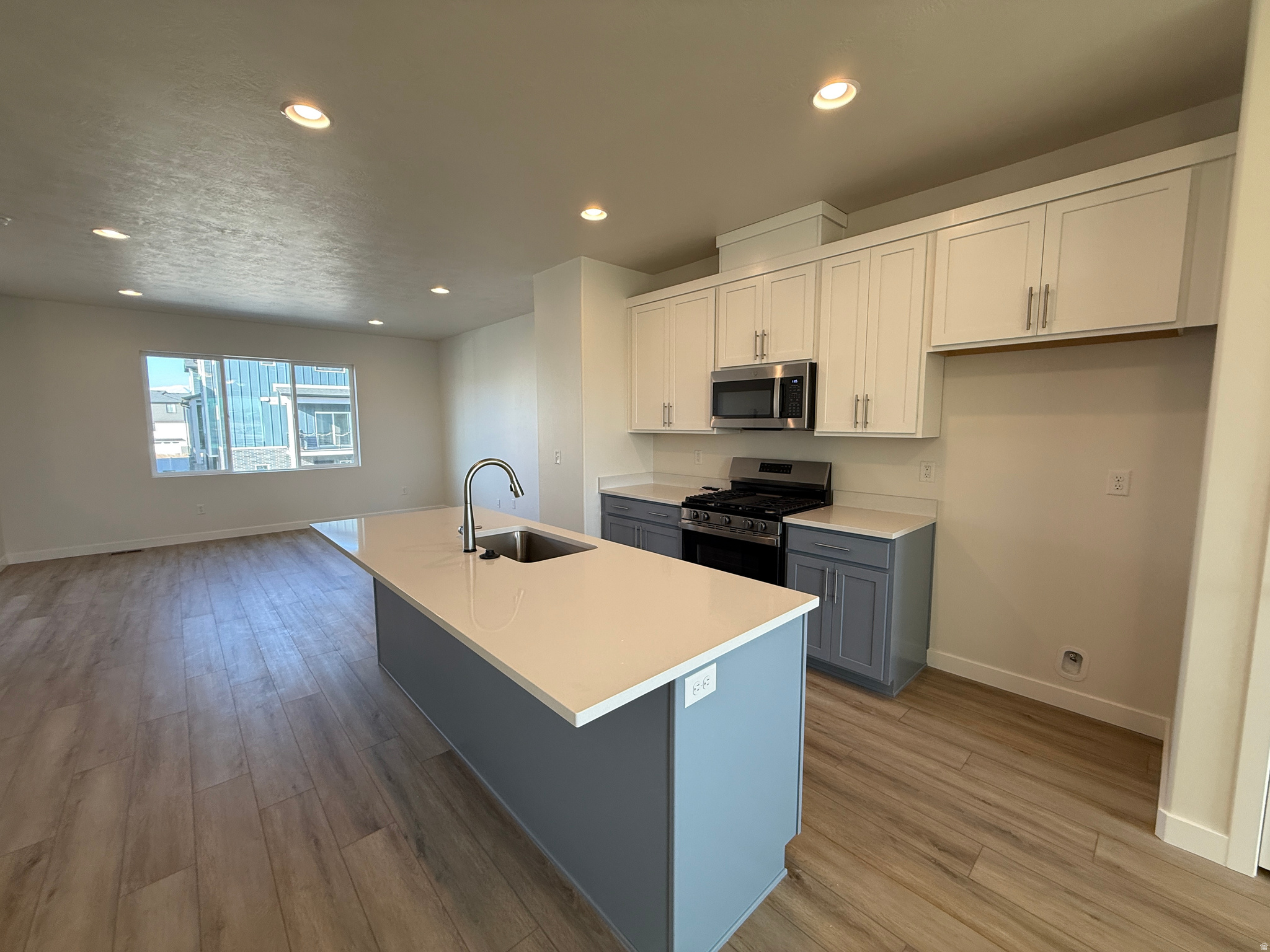 MEADOWBROOK - Residential