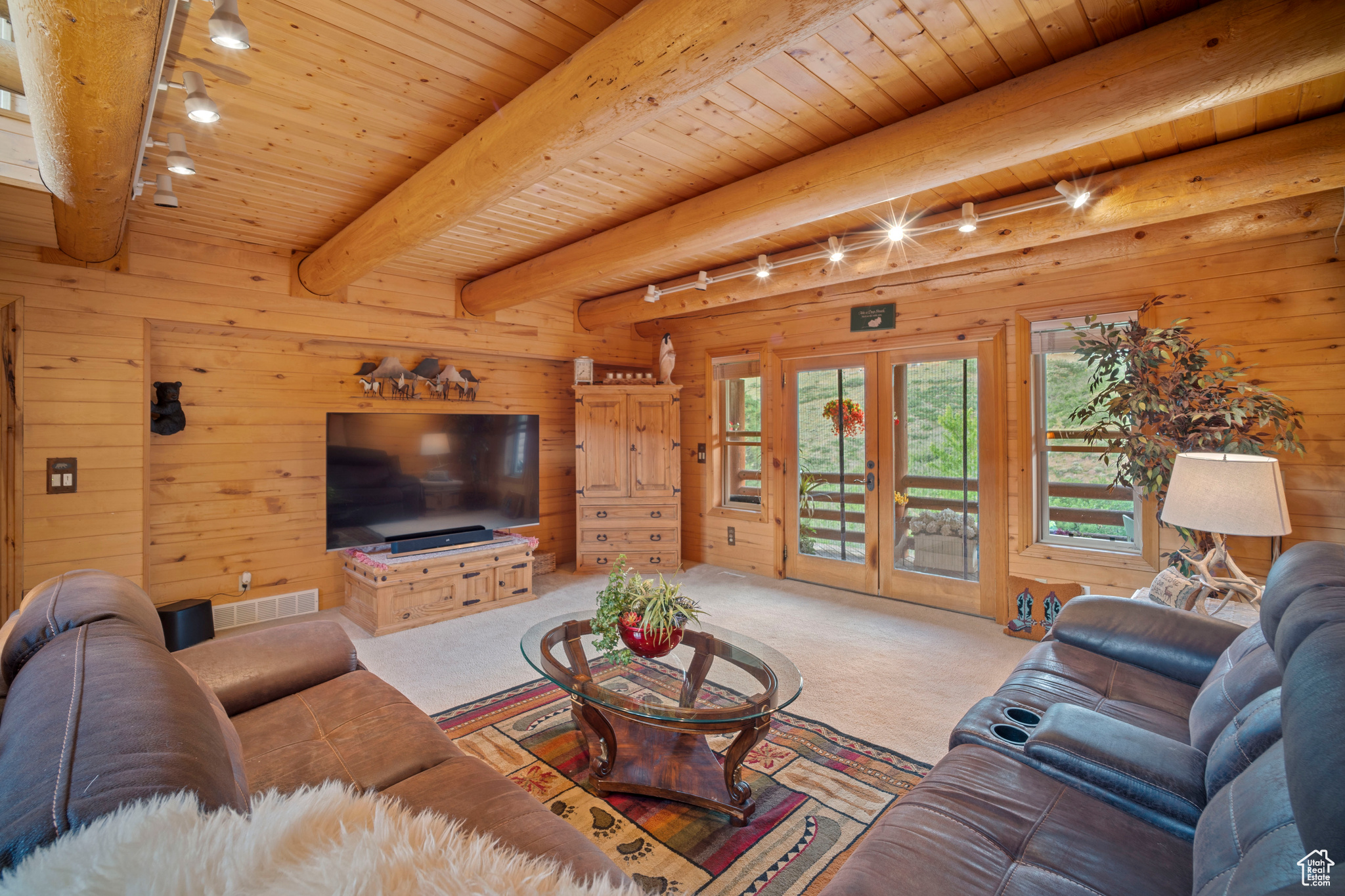 HIGH COUNTRY ESTATES - Residential