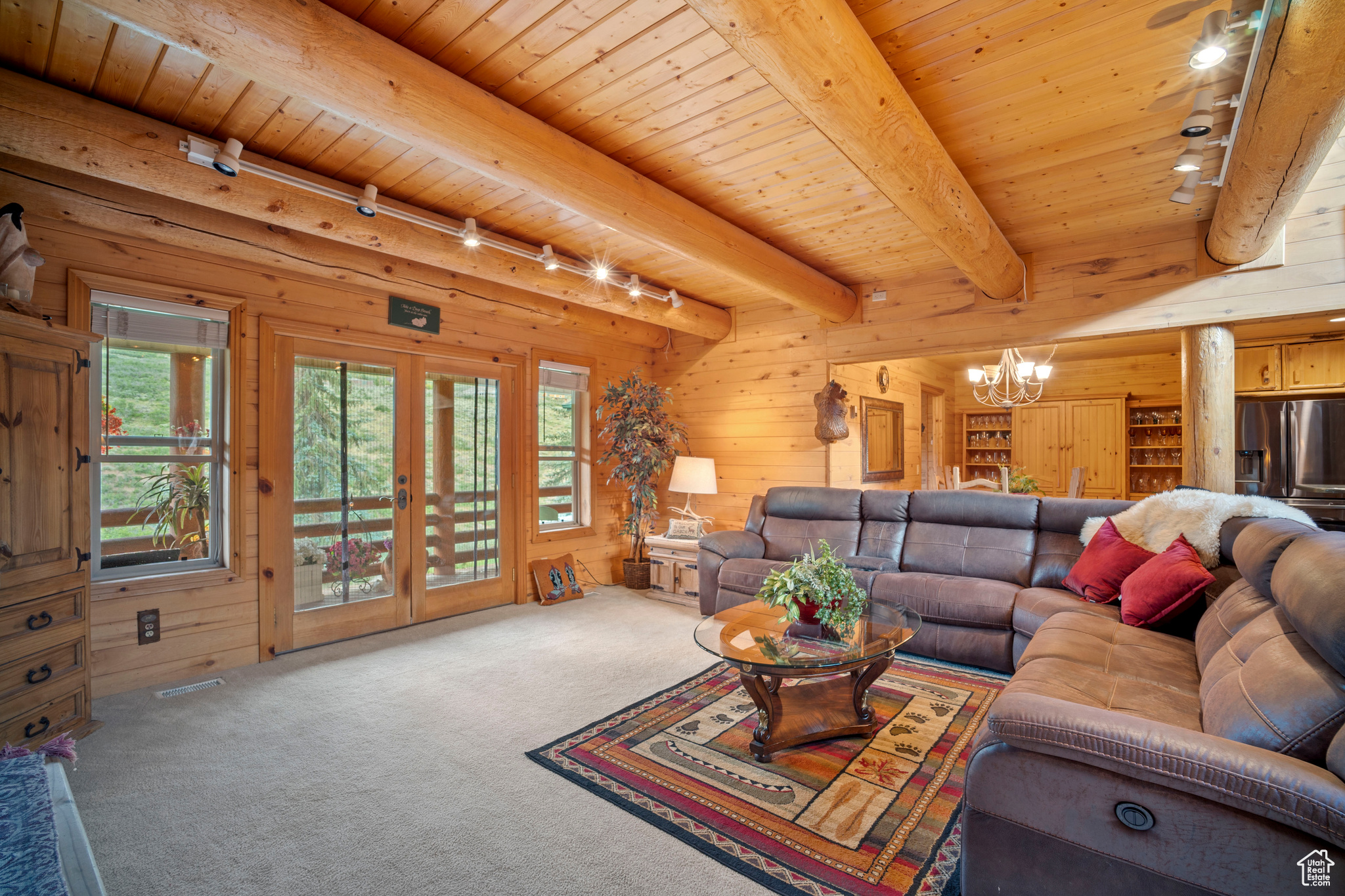 HIGH COUNTRY ESTATES - Residential