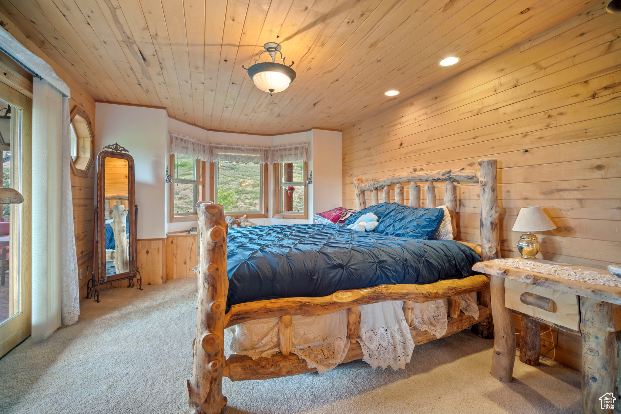 HIGH COUNTRY ESTATES - Residential