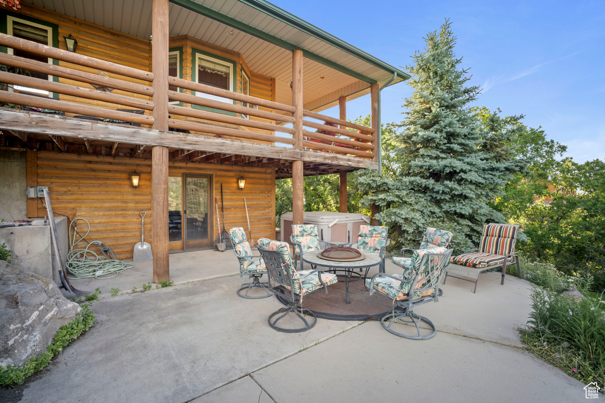 HIGH COUNTRY ESTATES - Residential