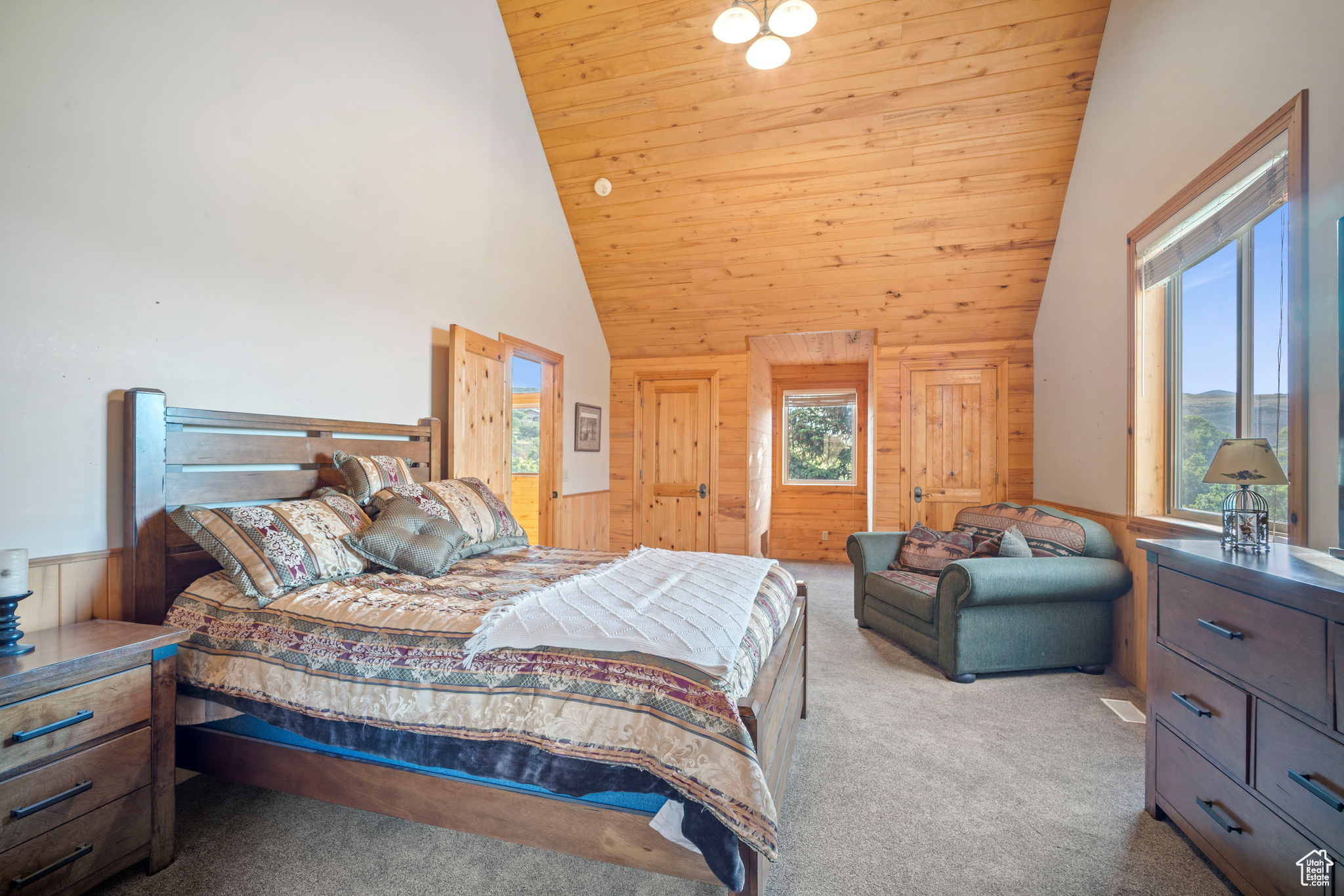 HIGH COUNTRY ESTATES - Residential