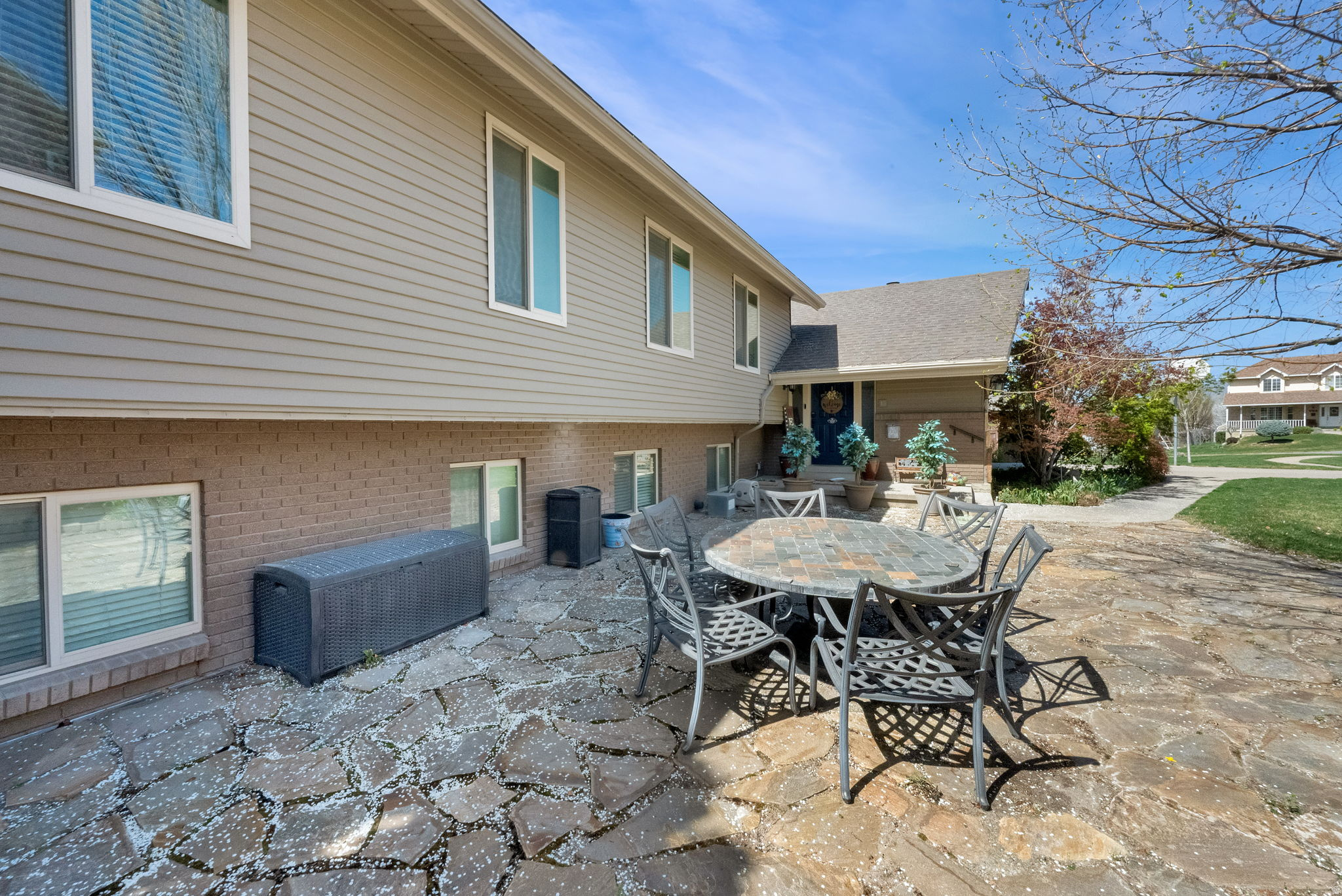 HOLMES ESTATES - Residential