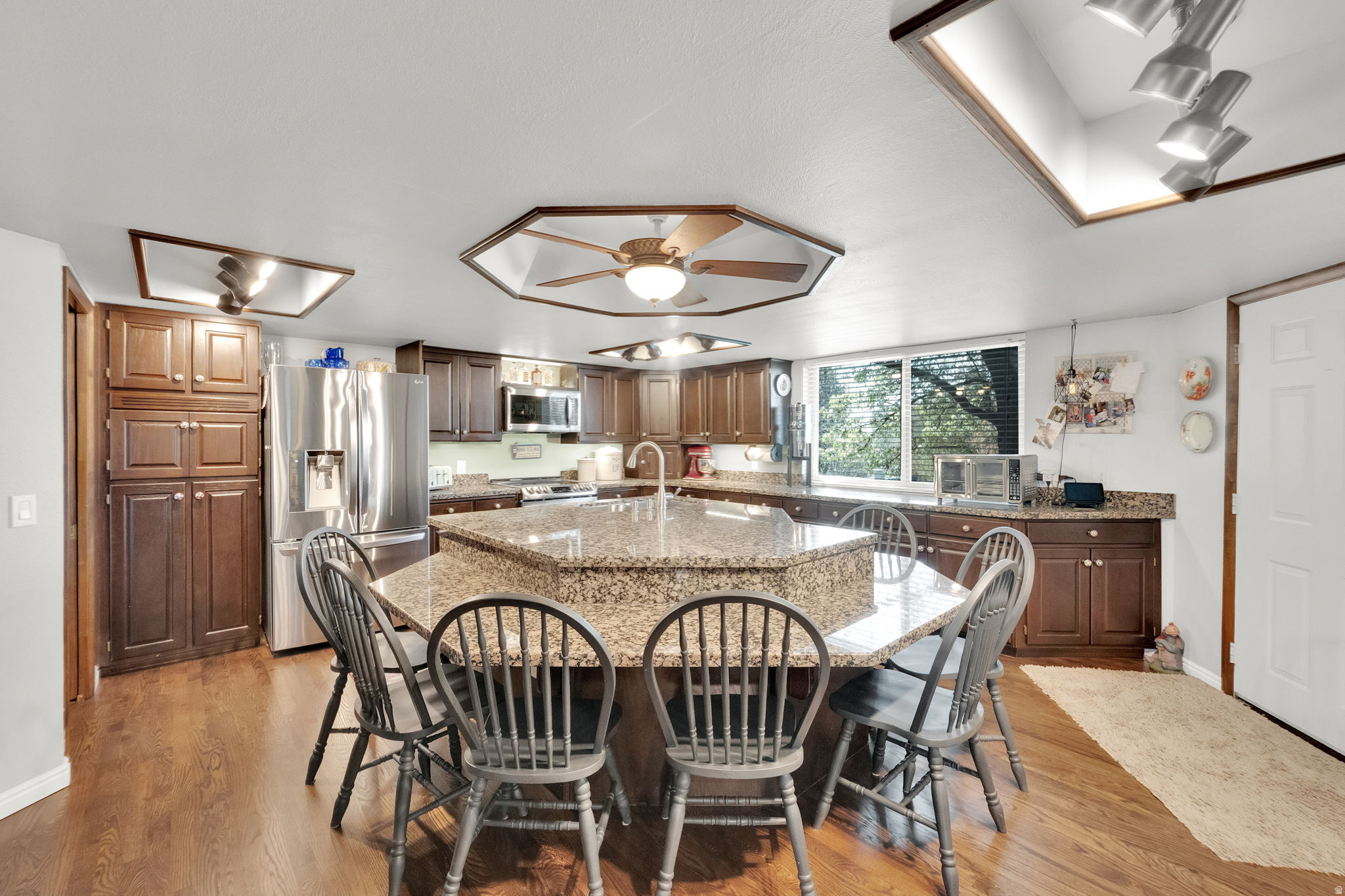 HOLMES ESTATES - Residential