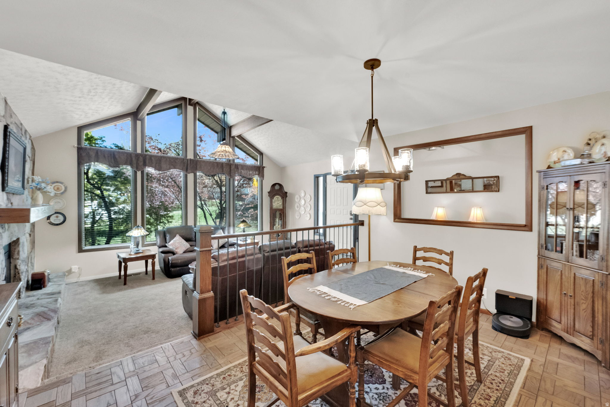 HOLMES ESTATES - Residential