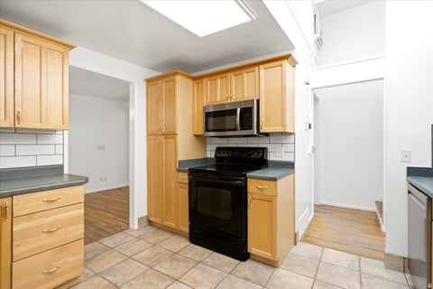 Tiny photo for 363 E 500 N, Kaysville, UT 84037 (MLS # 2170313)