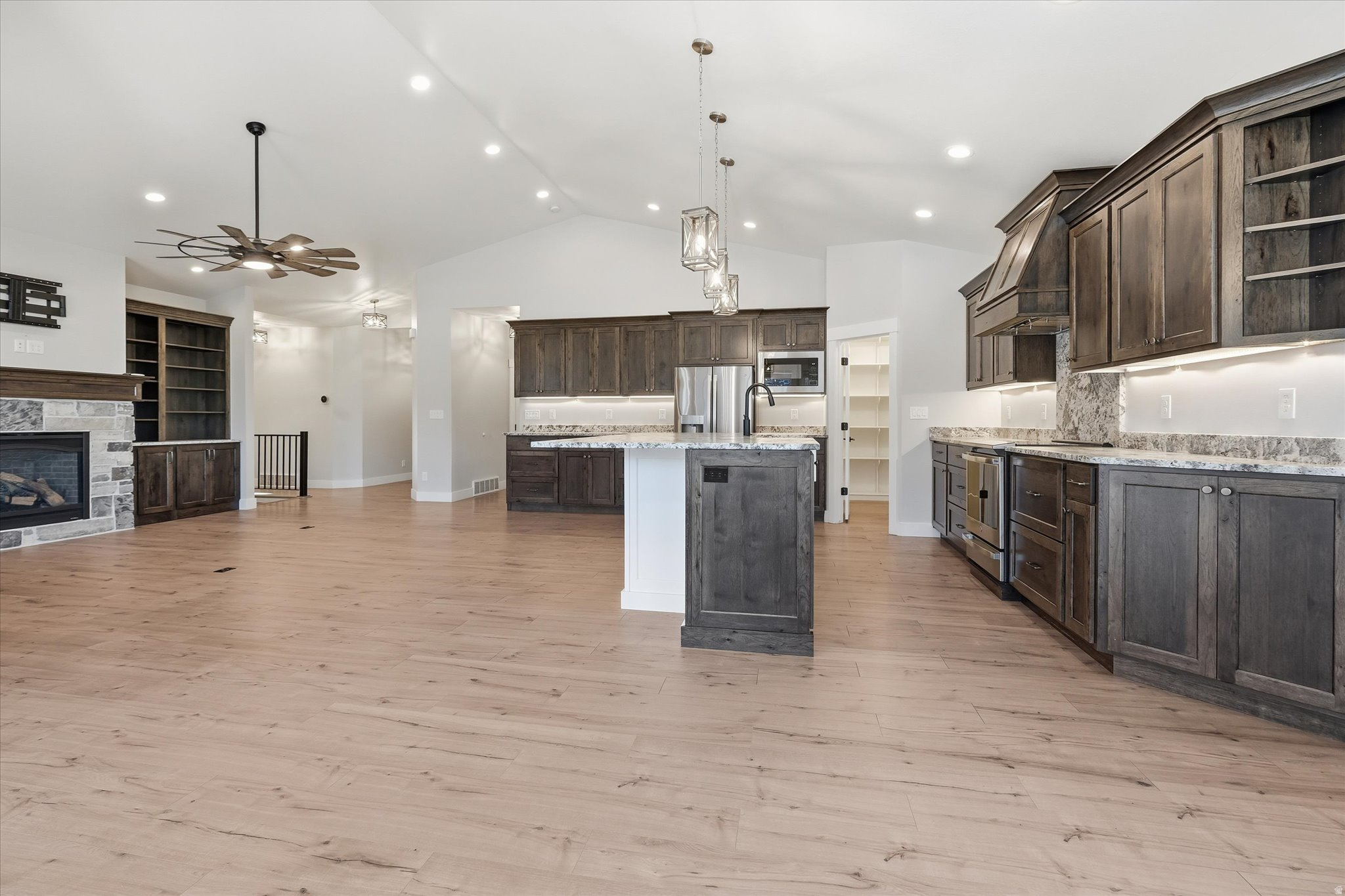 MAPLE SPRINGS - Residential