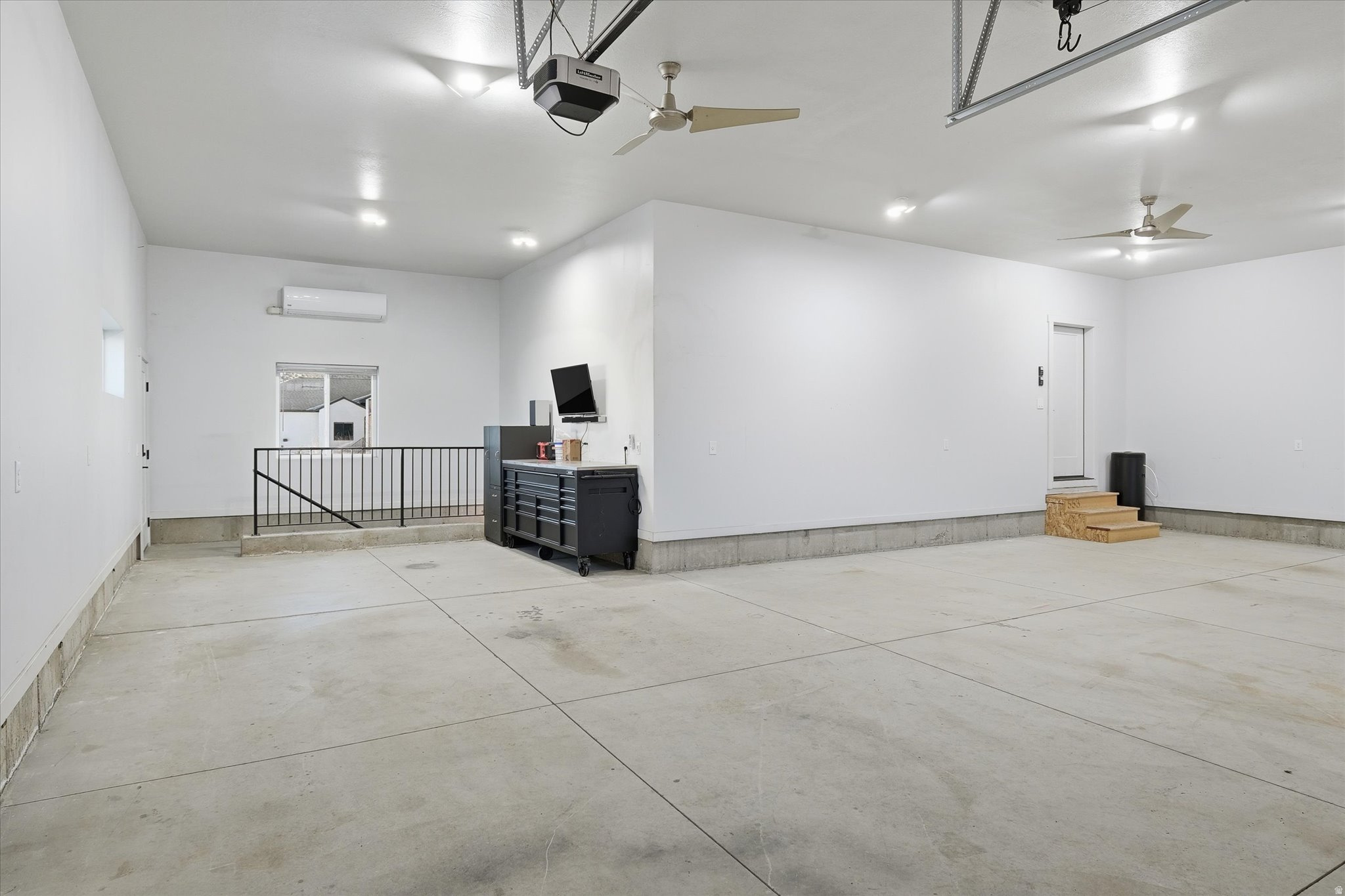 MAPLE SPRINGS - Residential