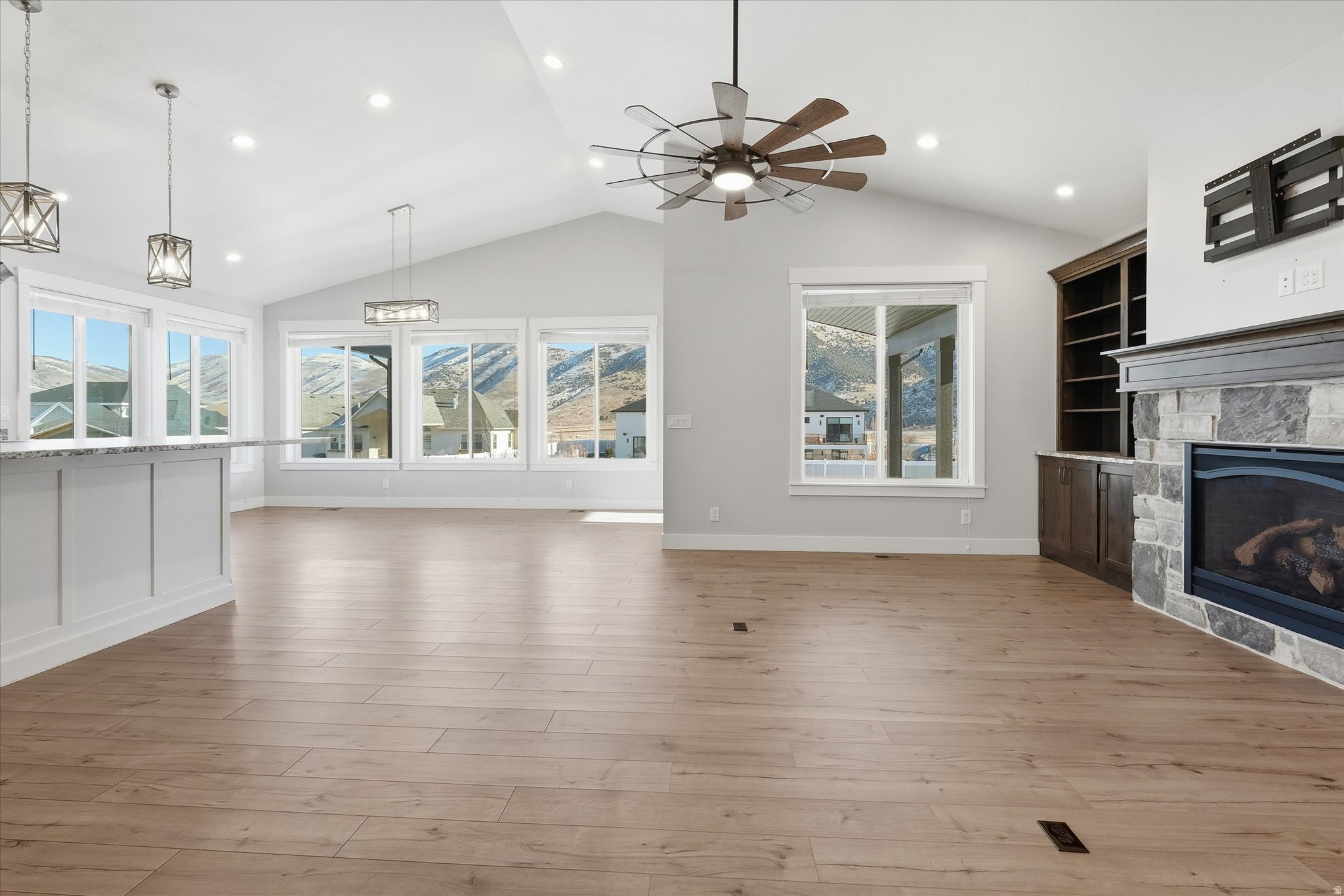 MAPLE SPRINGS - Residential