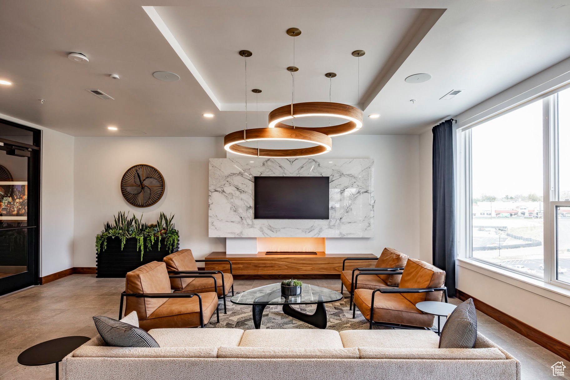 HOLLADAY HILLS - Residential