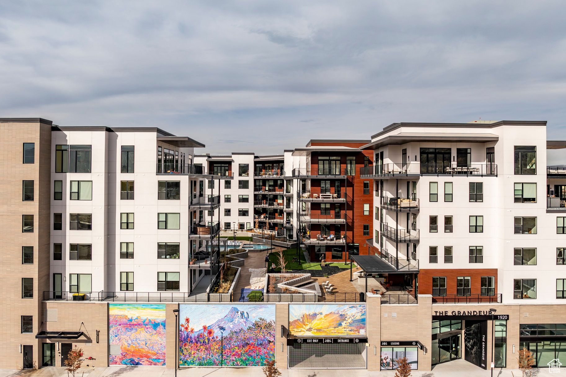 HOLLADAY HILLS - Residential
