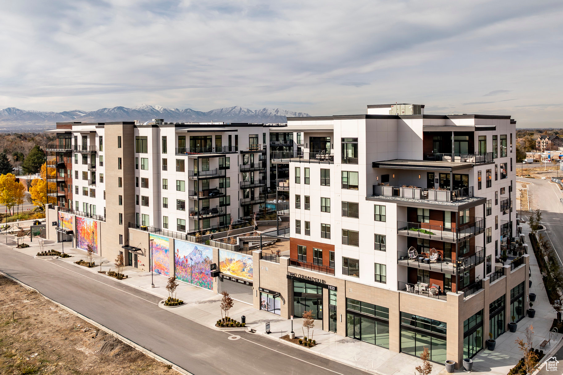 HOLLADAY HILLS - Residential