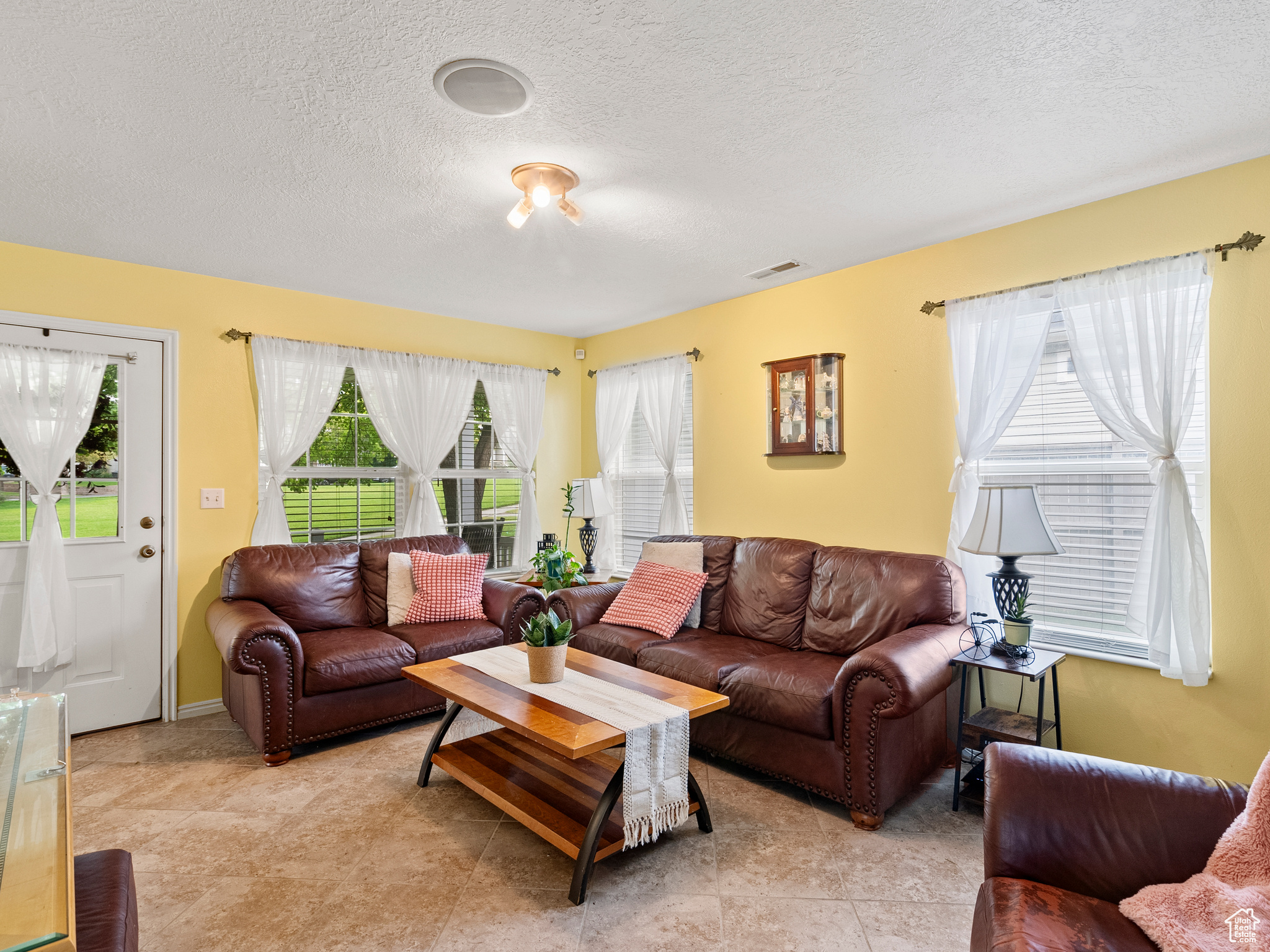 ASH POINT AT SADDLE ROCK RANCH - Residential