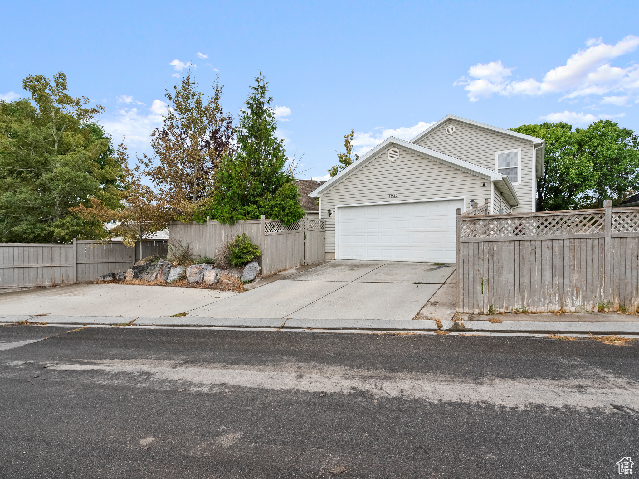 ASH POINT AT SADDLE ROCK RANCH - Residential