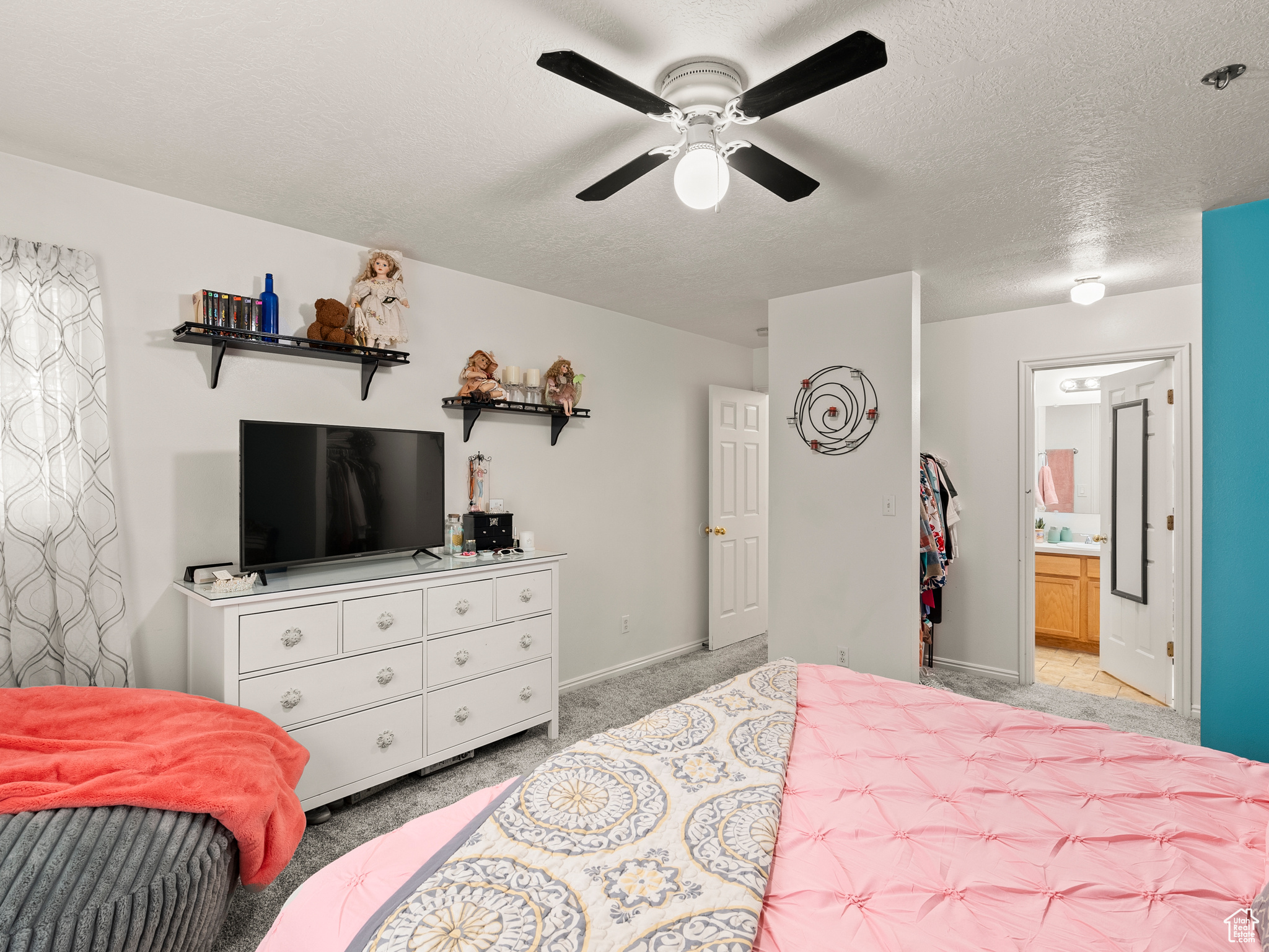 ASH POINT AT SADDLE ROCK RANCH - Residential