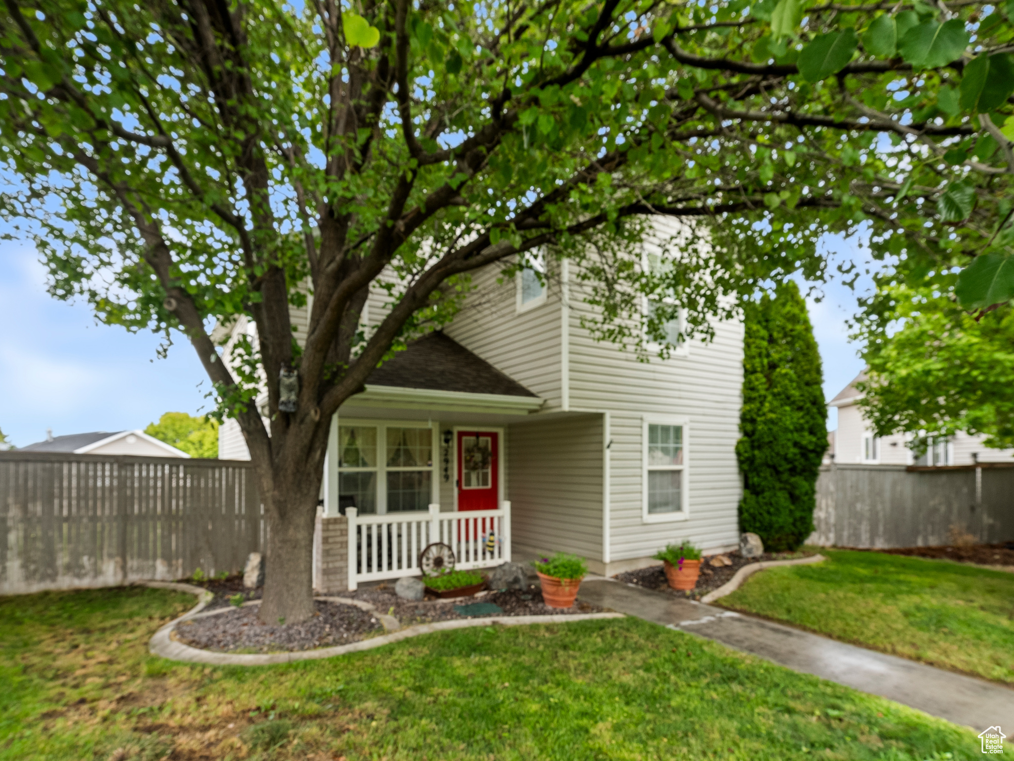 ASH POINT AT SADDLE ROCK RANCH - Residential