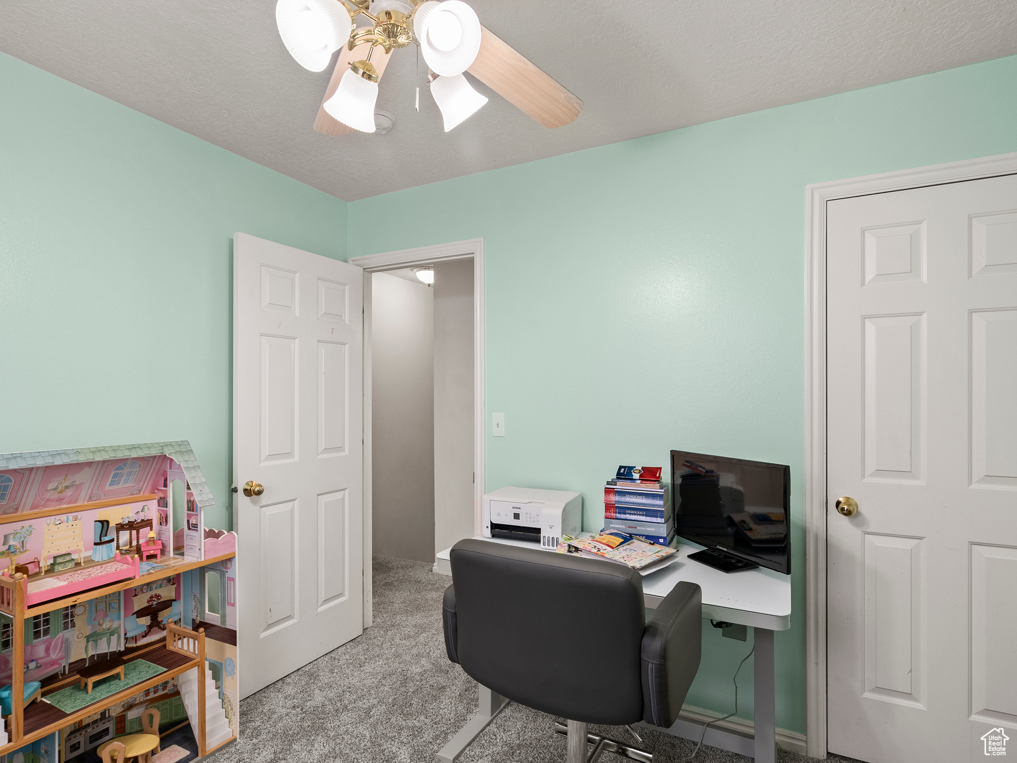 ASH POINT AT SADDLE ROCK RANCH - Residential