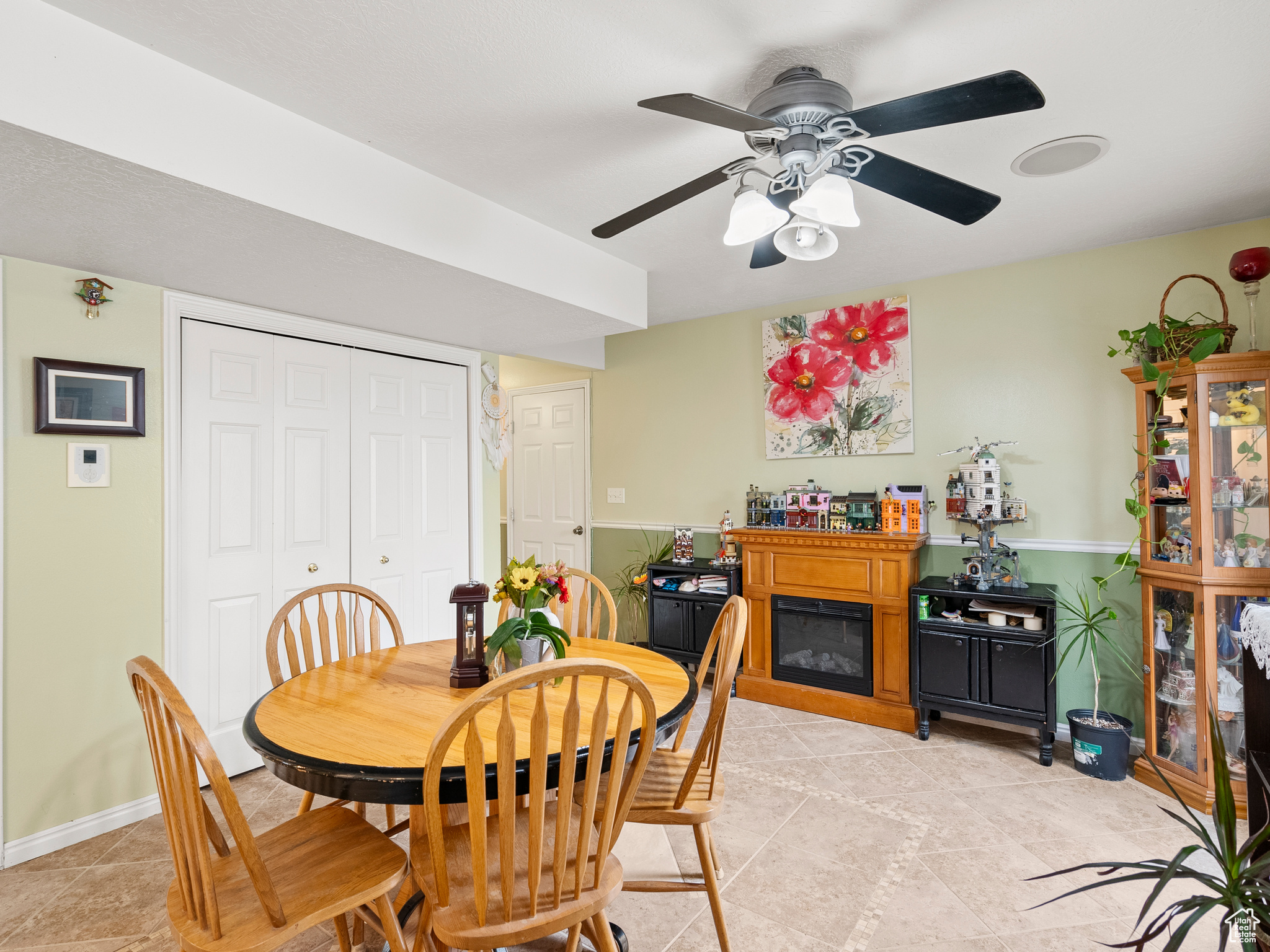 ASH POINT AT SADDLE ROCK RANCH - Residential