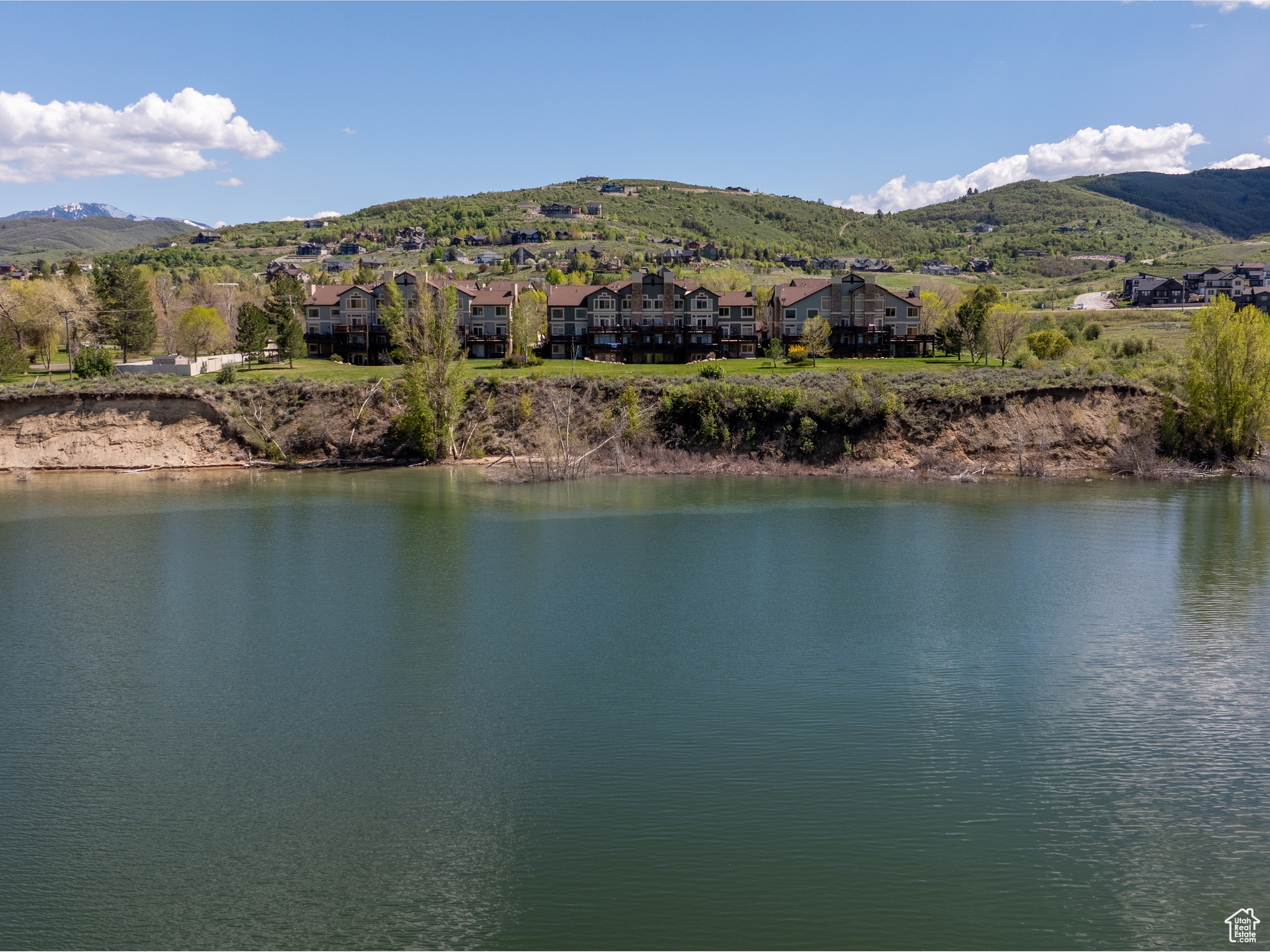 LAKESIDE VILLAGE - Residential