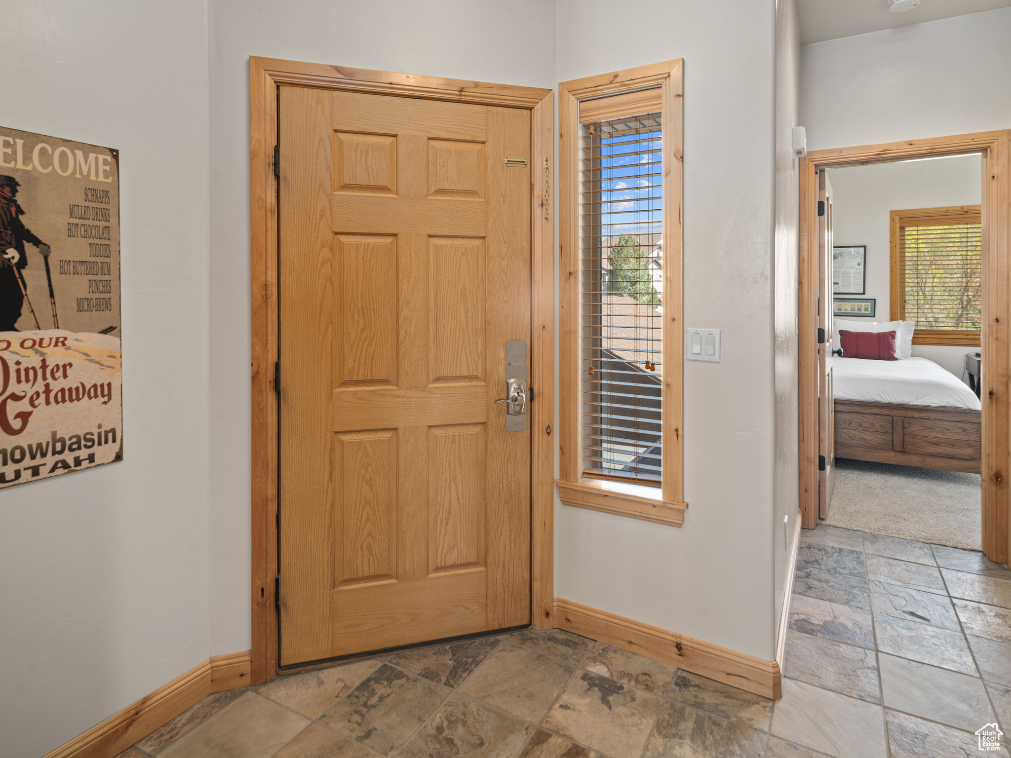 LAKESIDE VILLAGE - Residential