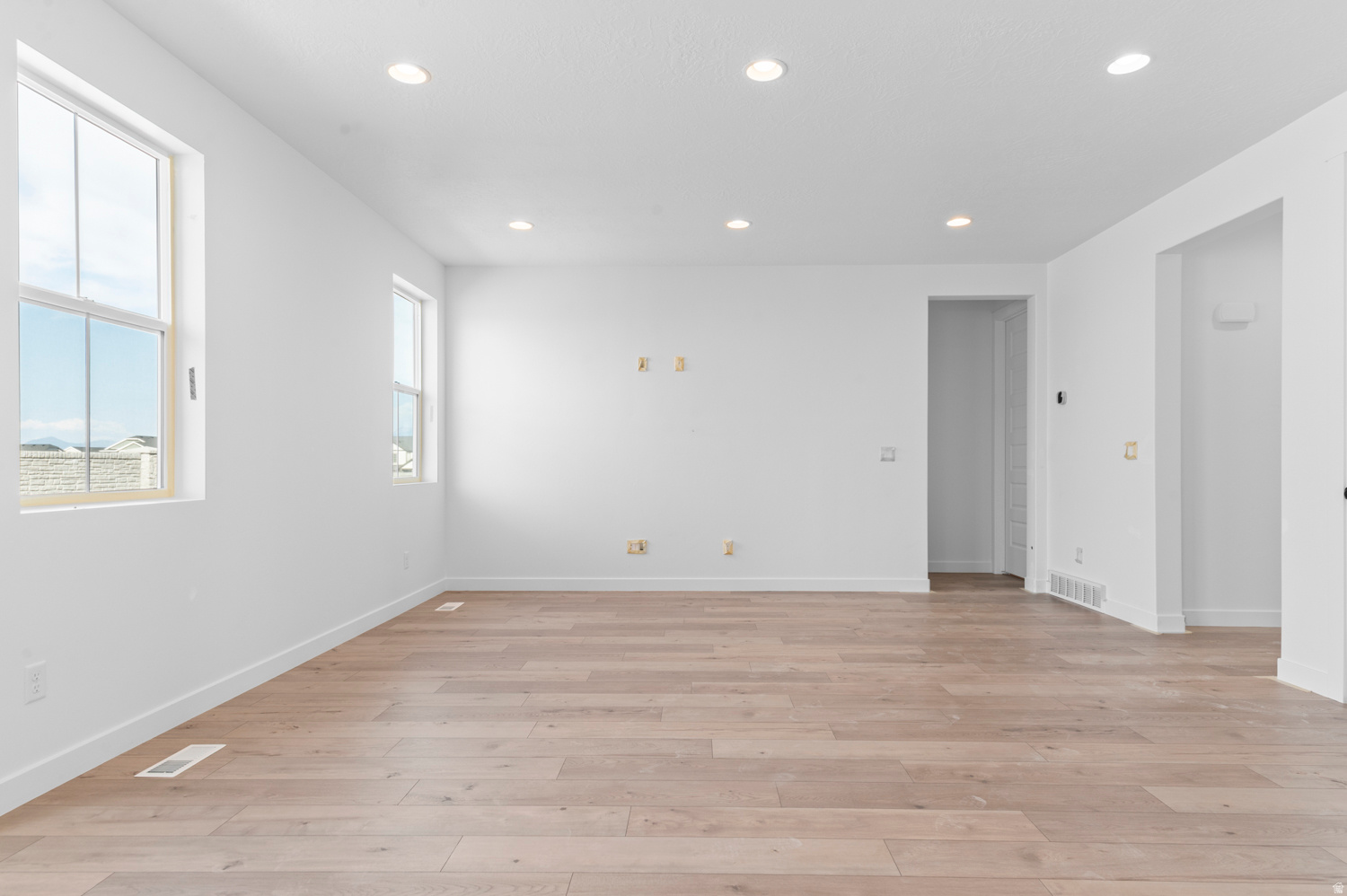 HIDDEN OAKS COLLECTION 605 - Residential