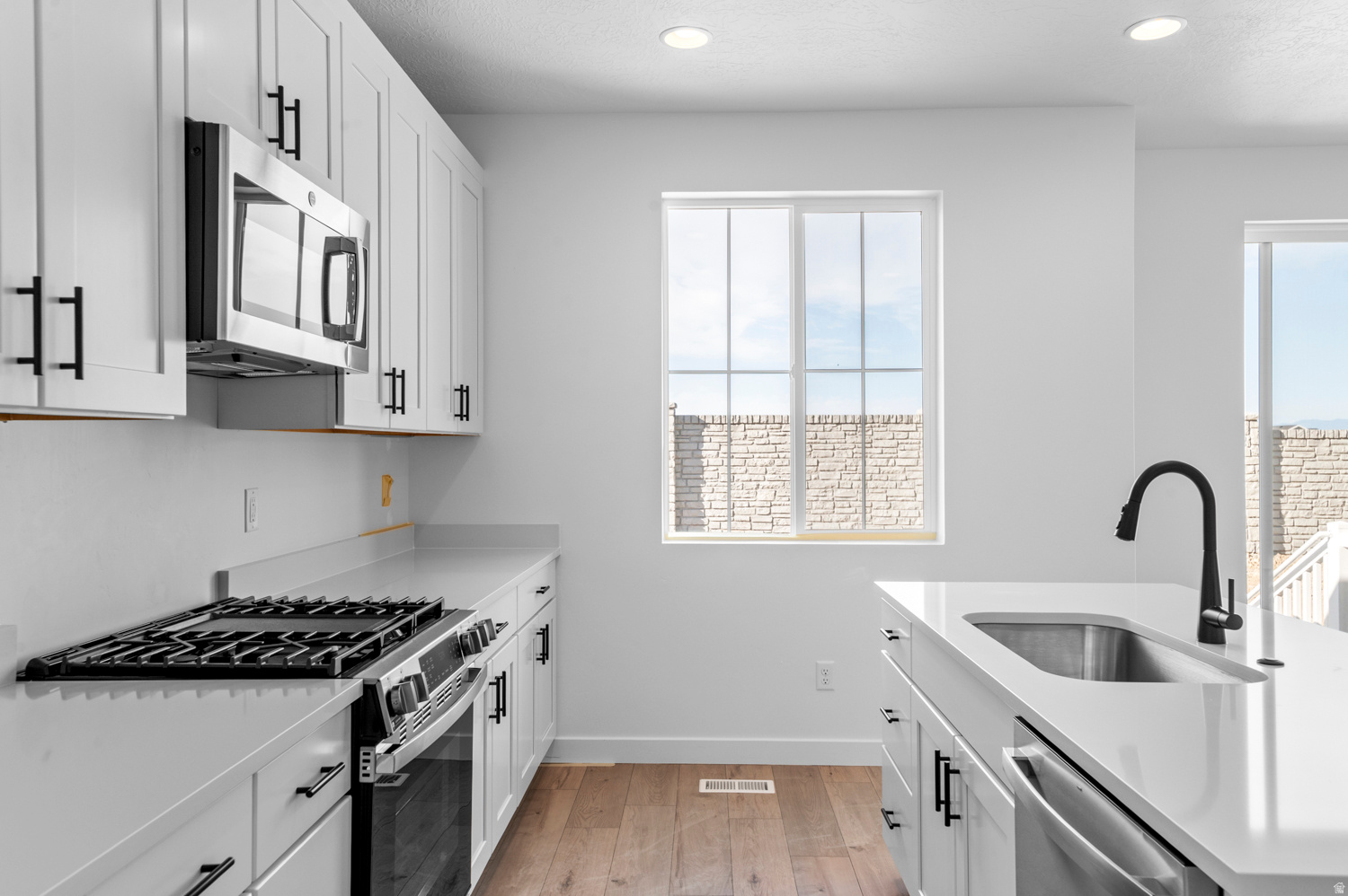 HIDDEN OAKS COLLECTION 605 - Residential