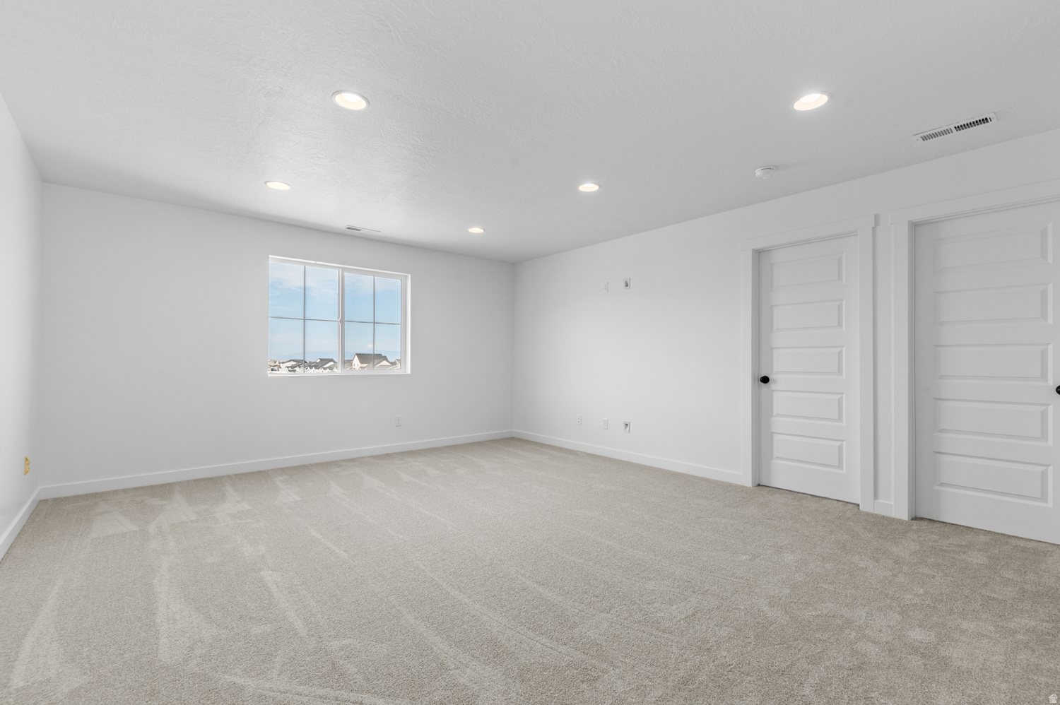 HIDDEN OAKS COLLECTION 605 - Residential