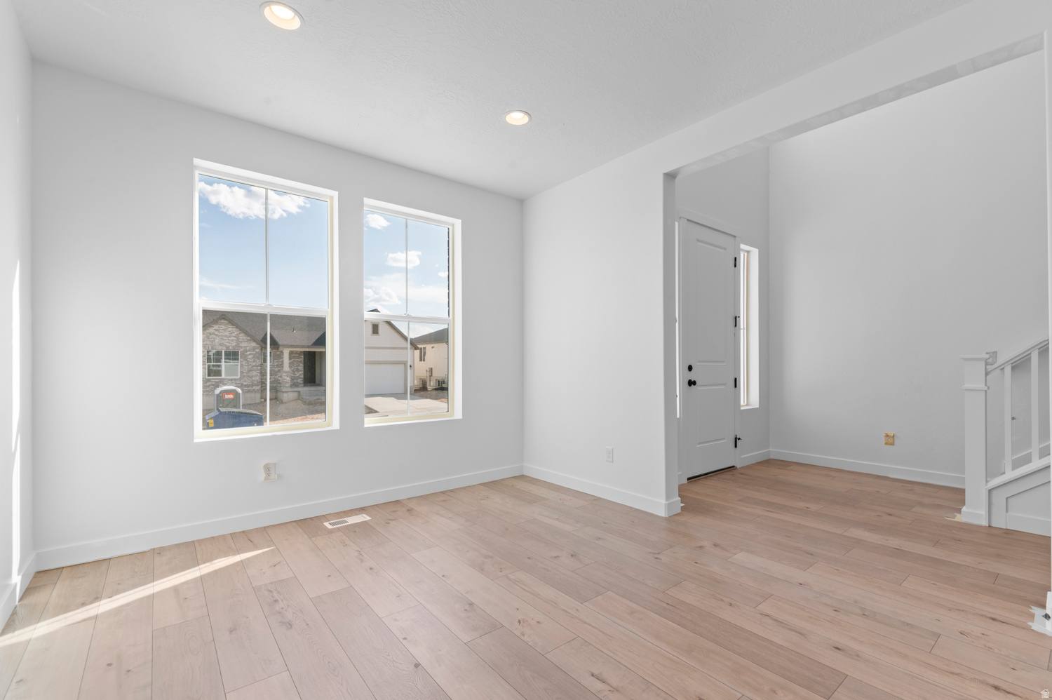 HIDDEN OAKS COLLECTION 605 - Residential