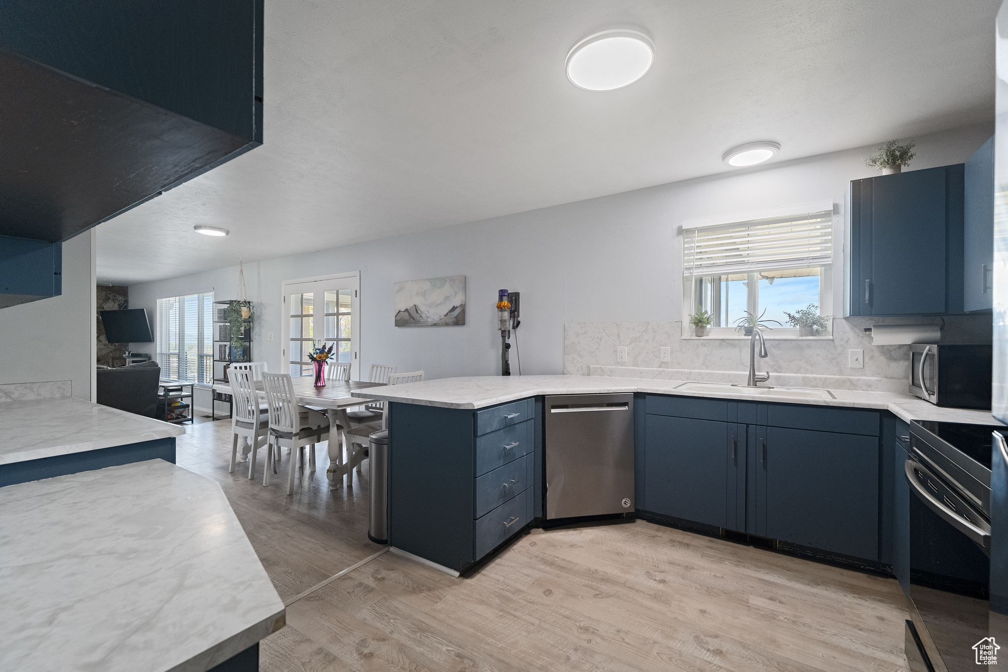 9968 S Blossom Dr, Sandy, Utah image 5
