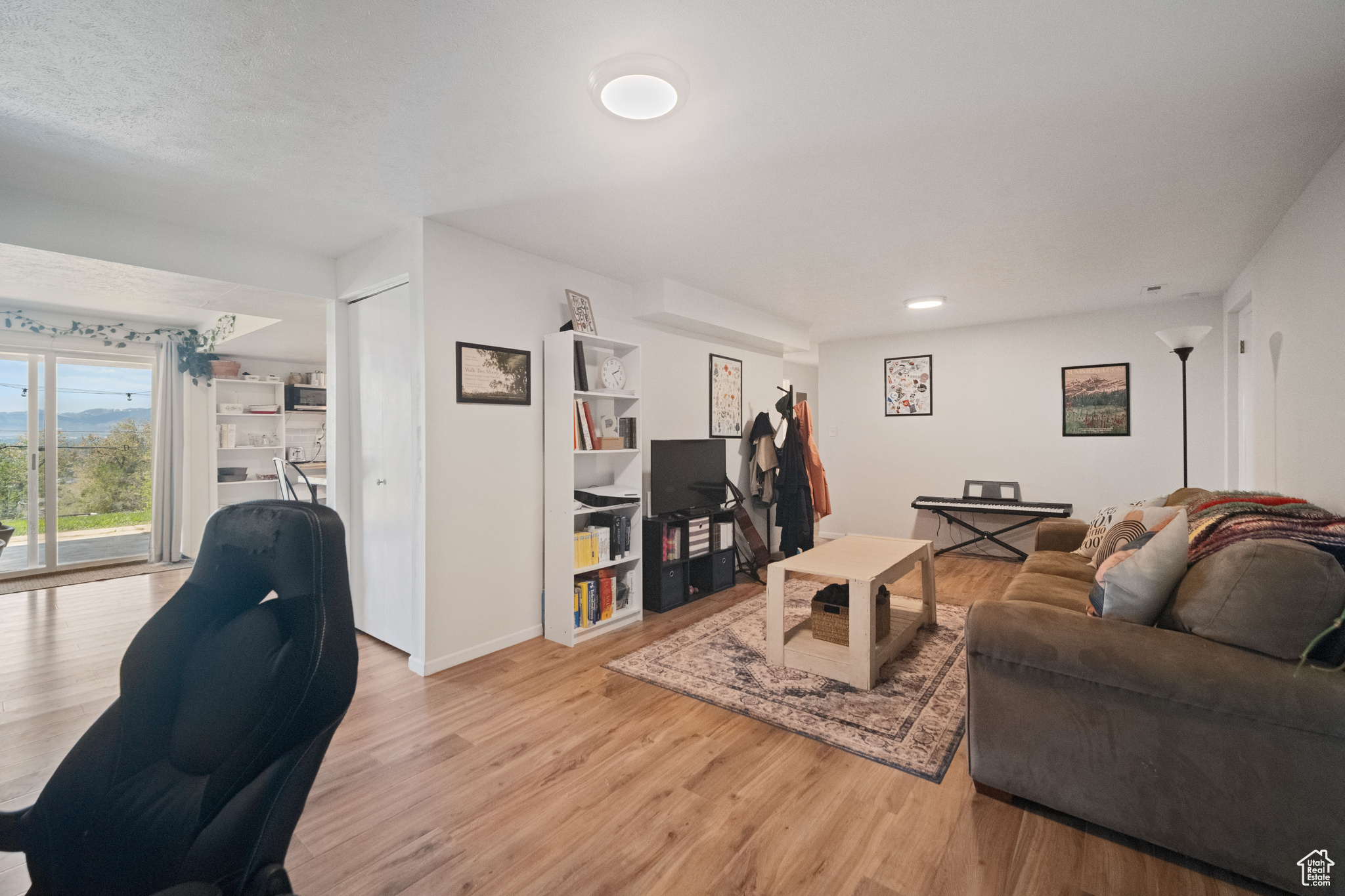 9968 S Blossom Dr, Sandy, Utah image 18