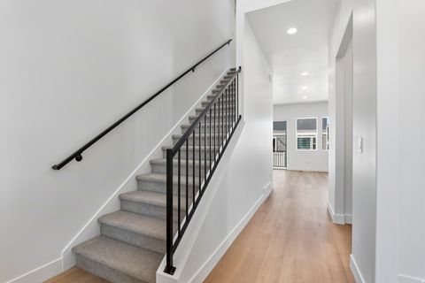 Tiny photo for 36 S CRIMSON WAY #305, Mapleton, UT 84664 (MLS # 2158967)