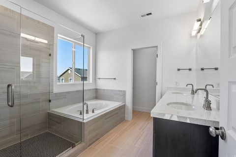 Tiny photo for 36 S CRIMSON WAY #305, Mapleton, UT 84664 (MLS # 2158967)