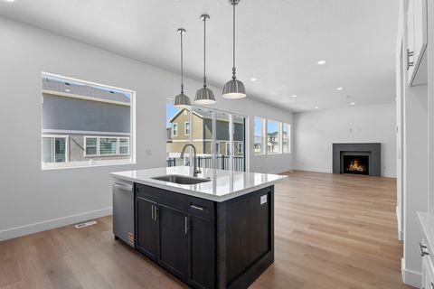 Tiny photo for 36 S CRIMSON WAY #305, Mapleton, UT 84664 (MLS # 2158967)