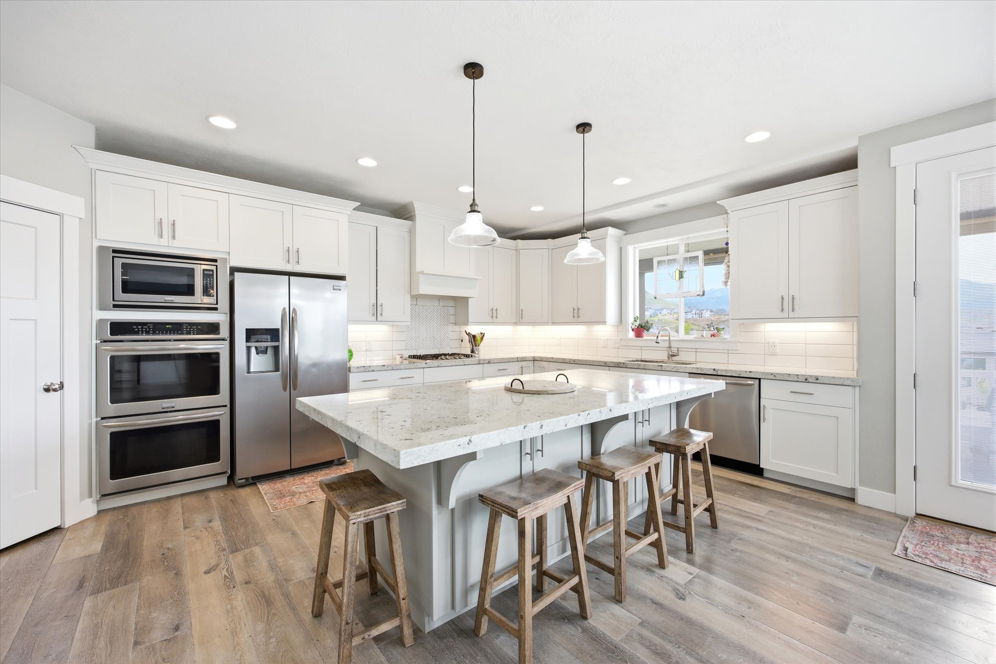 THE RIDGE - Residential