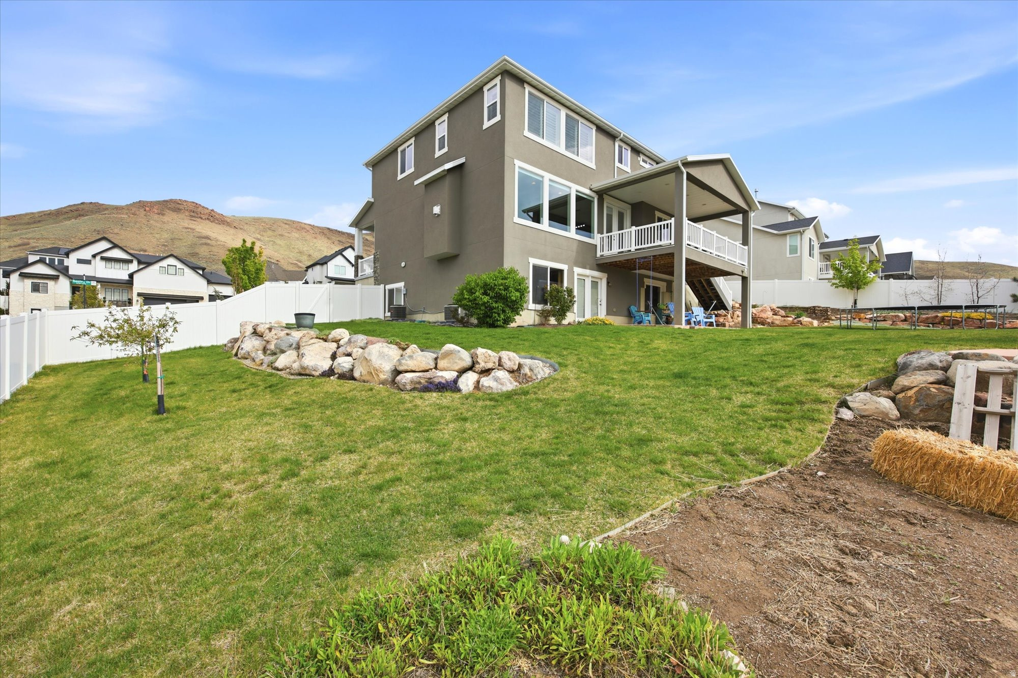 THE RIDGE - Residential