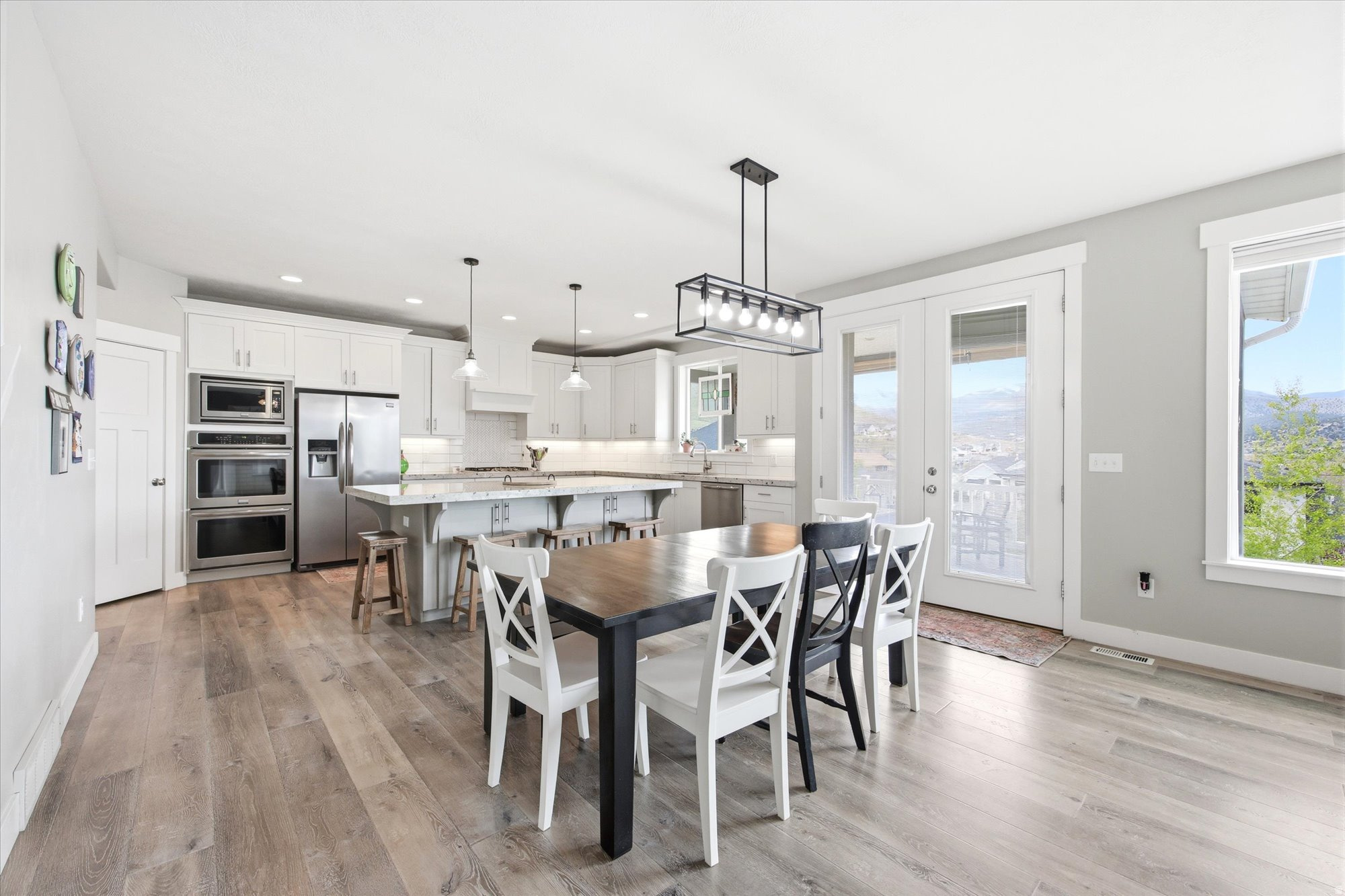 THE RIDGE - Residential