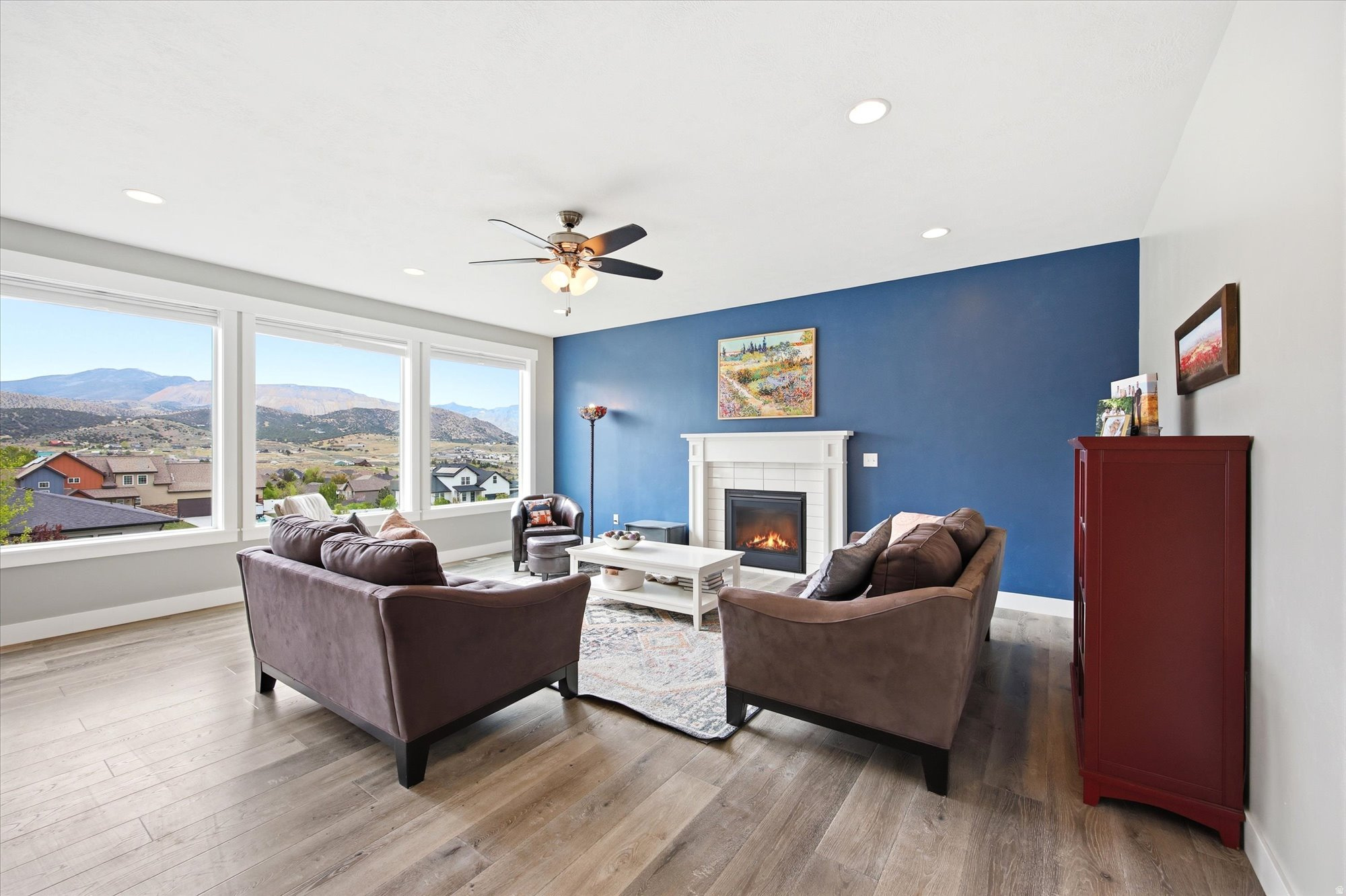 THE RIDGE - Residential