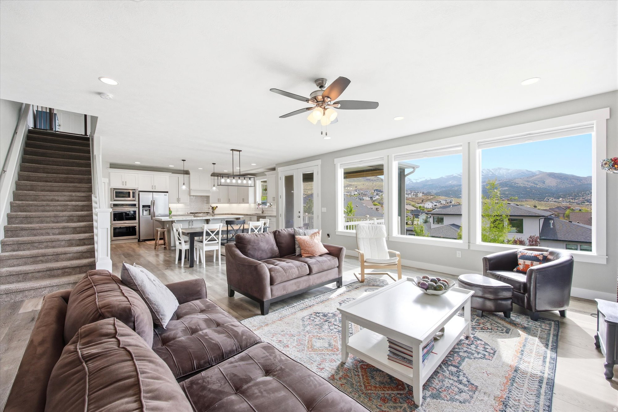 THE RIDGE - Residential
