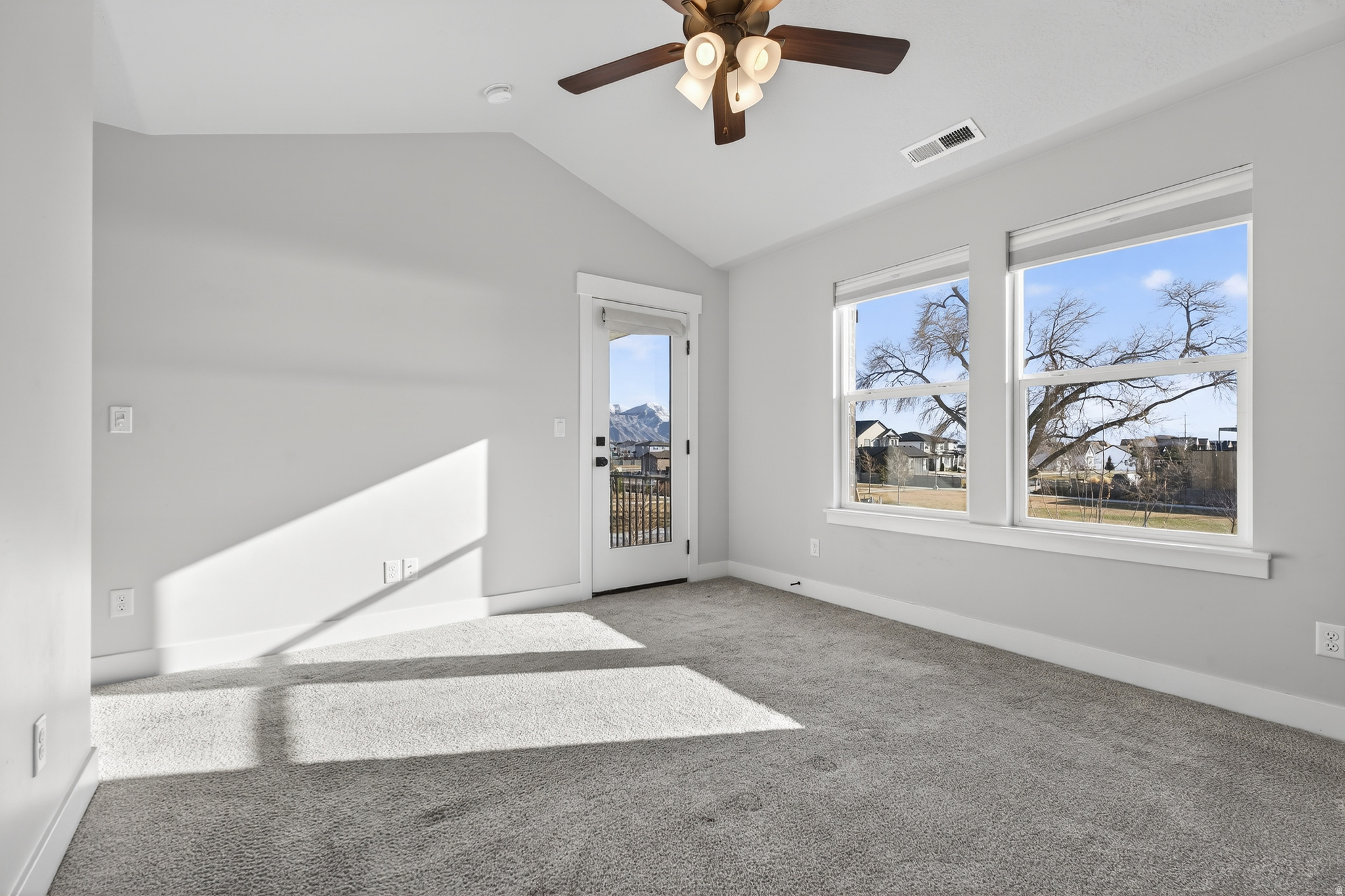 VINEYARD - Residential