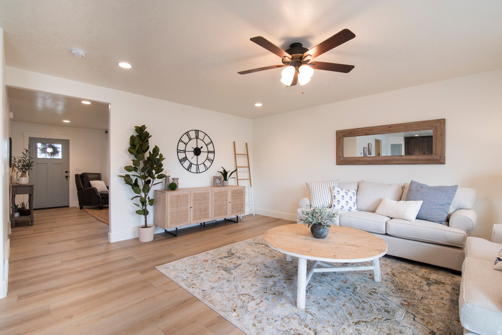 A-0879-0008-0000 - Residential