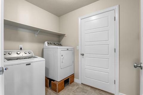 Tiny photo for 24 W APPLE SEED LN, Santaquin, UT 84655 (MLS # 2134261)