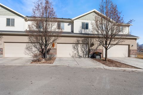 Tiny photo for 24 W APPLE SEED LN, Santaquin, UT 84655 (MLS # 2134261)