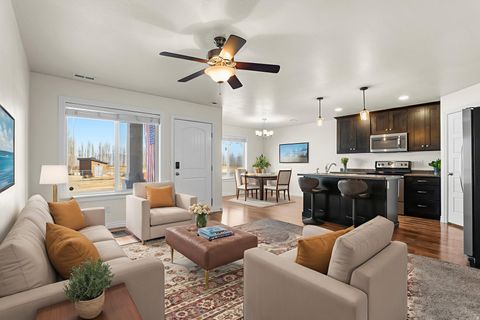 Tiny photo for 24 W APPLE SEED LN, Santaquin, UT 84655 (MLS # 2134261)