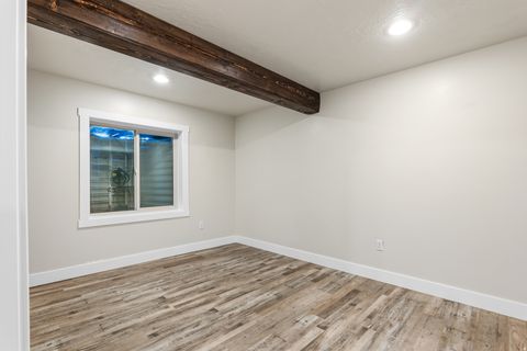Tiny photo for 24 W APPLE SEED LN, Santaquin, UT 84655 (MLS # 2134261)
