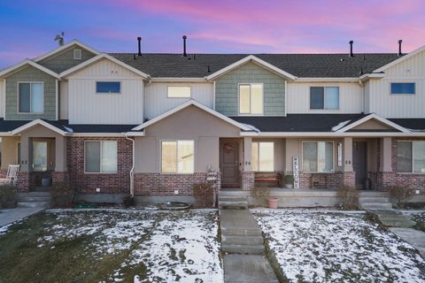 Photo of 24 W APPLE SEED LN, Santaquin, UT 84655 (MLS # 2134261)