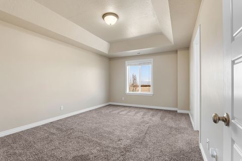 Tiny photo for 24 W APPLE SEED LN, Santaquin, UT 84655 (MLS # 2134261)