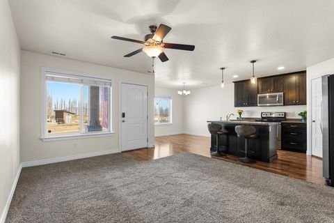 Tiny photo for 24 W APPLE SEED LN, Santaquin, UT 84655 (MLS # 2134261)