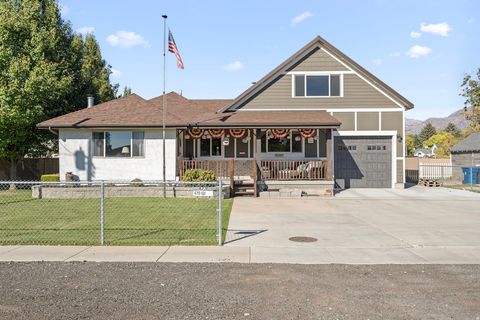 Photo of 479 E 200 N, American Fork, UT 84003 (MLS # 2148272)
